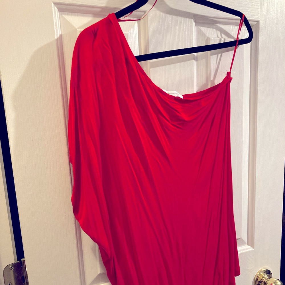 Asymmetrical Tee red shirt